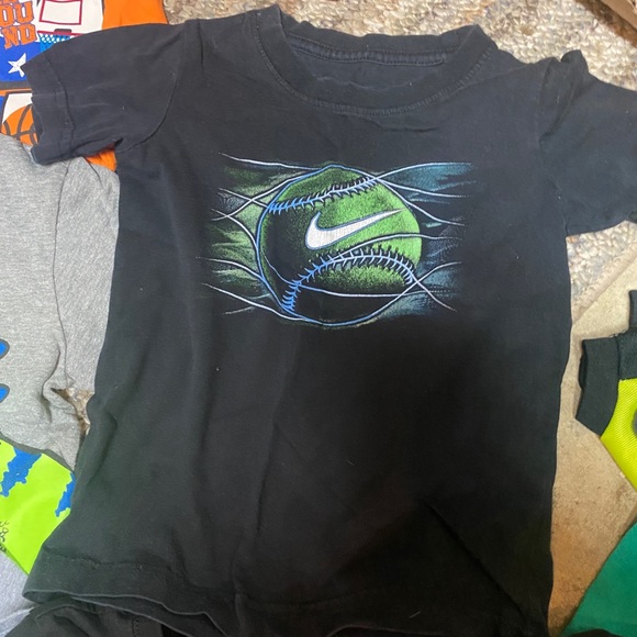 Boys size 3-4t clothes - Picture 3 of 13